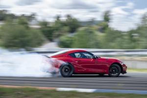 Toyota GR Supra Lightweight EVO Sportcoupé Felgen Fahrwerk Bremsen Karosserie Innenraum
