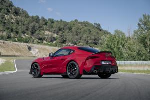 Toyota GR Supra Lightweight EVO Sportcoupé Felgen Fahrwerk Bremsen Karosserie Innenraum