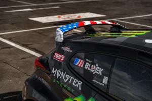 Toyota GR Yaris Ken Block Tribute Hoonigan Bodykit Folierung Motor-Upgrade Gewindefahrwerk Felgen Innenraum-Individualisierung