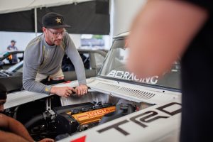 Toyota Stout 1900 Pick-up Drift Car Tuning Motorsport Ryan Tuerck Motor Gewindefahrwerk Felgen Bremsen Widebody Karosseriekit Innenraum