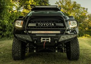 Toyota Tundra Platinum Kevin Costner Offroad-Pick-up SEMA Show 2018 Las Vegas