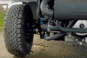 Twisted TBug Restomod VW Baja Käfer Leistungssteigerung Fahrwerk Felgen Reifen Innenraum-Upgrade