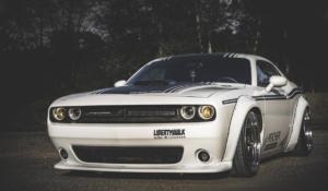 Dodge Challenger R/T Shaker von Peicher Performance