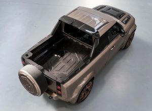 Urban Automotive Avontur Widetrack Land Rover Defender Pick-up Tuning Coachbuilding Premiere Vorstellung Neuheiten Goodwood Festival of Speed Felgen Widebody Karosserieteile Ladefläche Carbon