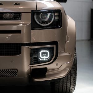 Urban Automotive Avontur Widetrack Land Rover Defender Pick-up Tuning Coachbuilding Premiere Vorstellung Neuheiten Goodwood Festival of Speed Felgen Widebody Karosserieteile Ladefläche Carbon