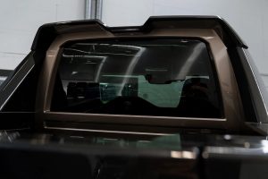 Urban Automotive Avontur Widetrack Land Rover Defender Pick-up Tuning Coachbuilding Premiere Vorstellung Neuheiten Goodwood Festival of Speed Felgen Widebody Karosserieteile Ladefläche Carbon