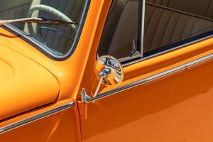 VW 1300 Käfer Oldtimer Klassiker USA Restaurierung Lackierung Tieferlegung Fahrwerk Motor-Upgrade Felgen Bremsanlagen Innenraum-Veredelung