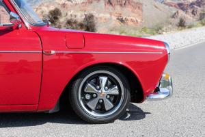 VW 1500 Typ 3 Stufenheck Restaurierung Sechszylinder-Boxermotor Fahrwerk Bremsanlage Innenraum Neuausstattung USA