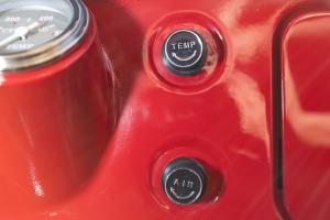 VW 1500 Typ 3 Stufenheck Restaurierung Sechszylinder-Boxermotor Fahrwerk Bremsanlage Innenraum Neuausstattung USA