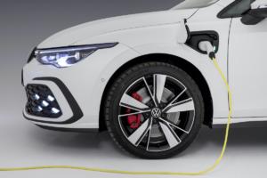 VW Golf 8 GTE Plug-in-Hybrid Topmodell Neuheit Kompaktklasse Hot Hatch Genfer Autosalon 2020