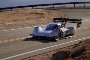 VW I.D. R Rennwagen Pikes Peak Race to the Clouds 2018 USA