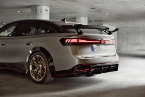 VW ID.X Performance Showcar Tuning Elektroauto Limousine Premiere ID. Treffen Locarno 2023