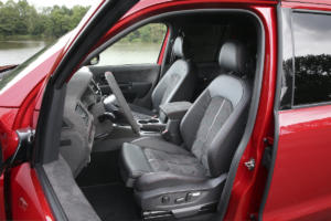 VW Red Amarok Einzelstück Studie Tuning Leistungssteigerung Airride Tieferlegung Felgen OZ Innenraum-Veredlung