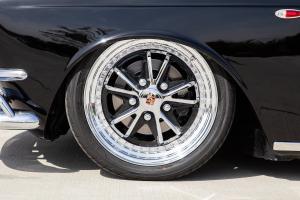 VW-Typ-3-Stufenheck-USA-Tuning-Tieferlegung-Typ-1-Motor-Fuchs-Felgen-Innenraum-Veredelung-Oldtimer-Klassiker-Lufti