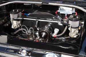 VW-Typ-3-Stufenheck-USA-Tuning-Tieferlegung-Typ-1-Motor-Fuchs-Felgen-Innenraum-Veredelung-Oldtimer-Klassiker-Lufti