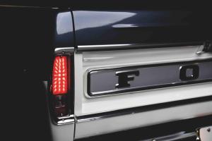 Ford F-100 Street Series von Velocity Modern Classics