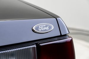 Velocity Ford Mustang LX Foxbody Tuning Restomod Coyote V8 Zehnstufen-Automatik Chassis Fahrwerk Felgen Bremsanlage Innenraum USA SEMA Show