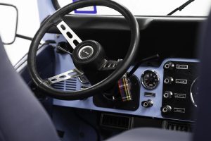 Vigilante Jeep Scrambler Restomod Verlängerung Aluminium-Karosserie Felgen Innenraum-Upgrade Chassis Fahrwerk Bremsen Motor V8 HEMI US-Car Geländewagen Offroader