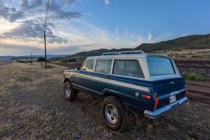 Vigilante Restomod 1977 Jeep Cherokee S Klassiker Oldtimer Geländewagen Offroader US-Car