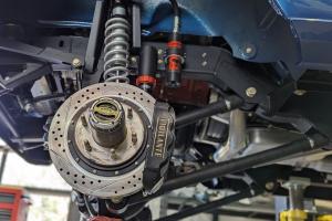 Vigilante Restomod 1977 Jeep Cherokee S Klassiker Oldtimer Geländewagen Offroader US-Car