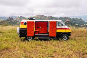 Dodge B100 Tradesman von Legacy Classic Trucks