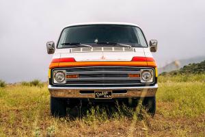 Dodge B100 Tradesman von Legacy Classic Trucks