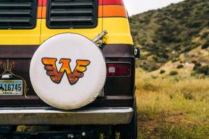 Dodge B100 Tradesman von Legacy Classic Trucks