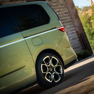 Volkswagen Abt Multivan Sondermodell Tuning Individualisierung Aero-Karosseriekit Felgen Tieferlegung Neuheit Kooperation Abt Sportsline