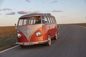 Volkswagen Nutzfahrzeuge e-Bulli T1 Samba eClassics Elektroauto