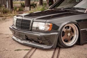 Classic Mercedes-Benz W201 190 E 3.0