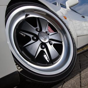 dp Motorsport Porsche 944 S2 Coupé Tuning Individualisierung Abgasanlage Fahrwerk Felgen Bremsanlage Innenraum-Veredelung