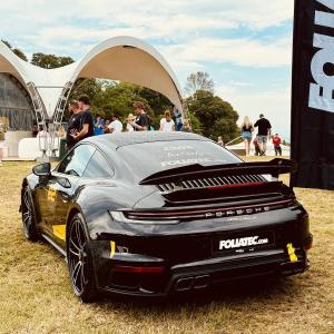 foliatec.com Porsche 911 Turbo S Coupé 992 Tuning Forged Carbon-Folierung Scheibentönung Karosserieteile